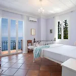 Boutique Andronice Villa Cukaládesz