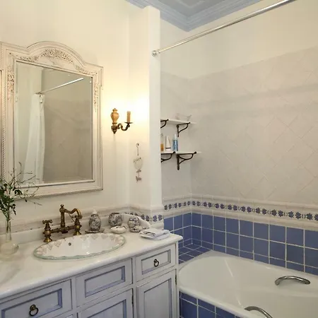 Vilă Boutique Andronice Tsoukaládhes